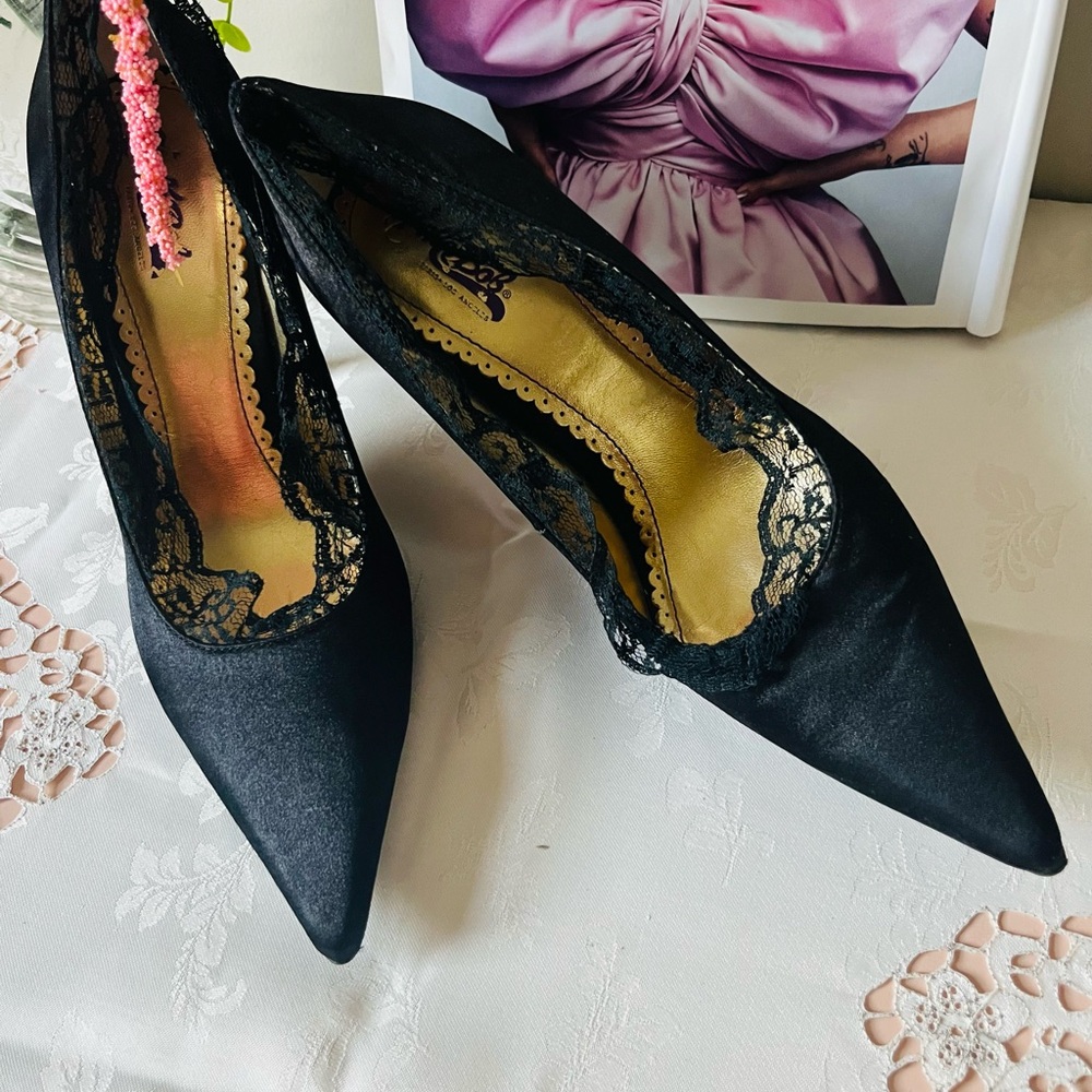 Elegant Black Lace Women's Shoes